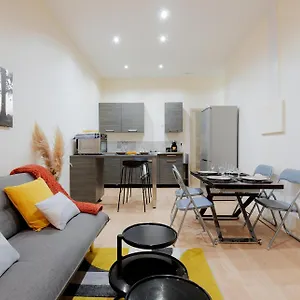 L'appart Chic - Terrasse - Proche Lyon & Tram Appartement Villeurbanne